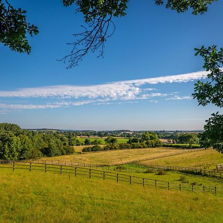 فندق Abberley Shepherds Hut - Ockeridge Rural Retreats Wichenford المظهر الخارجي الصورة