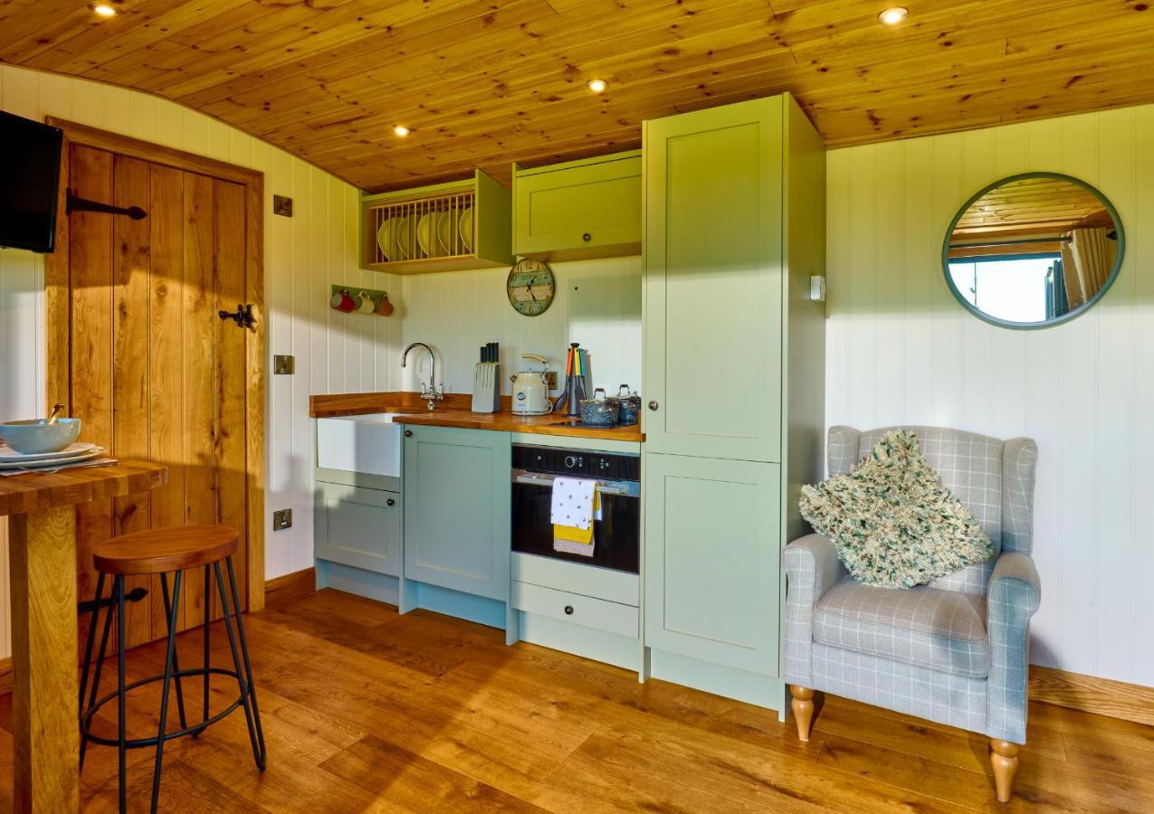 فندق Abberley Shepherds Hut - Ockeridge Rural Retreats Wichenford المظهر الخارجي الصورة