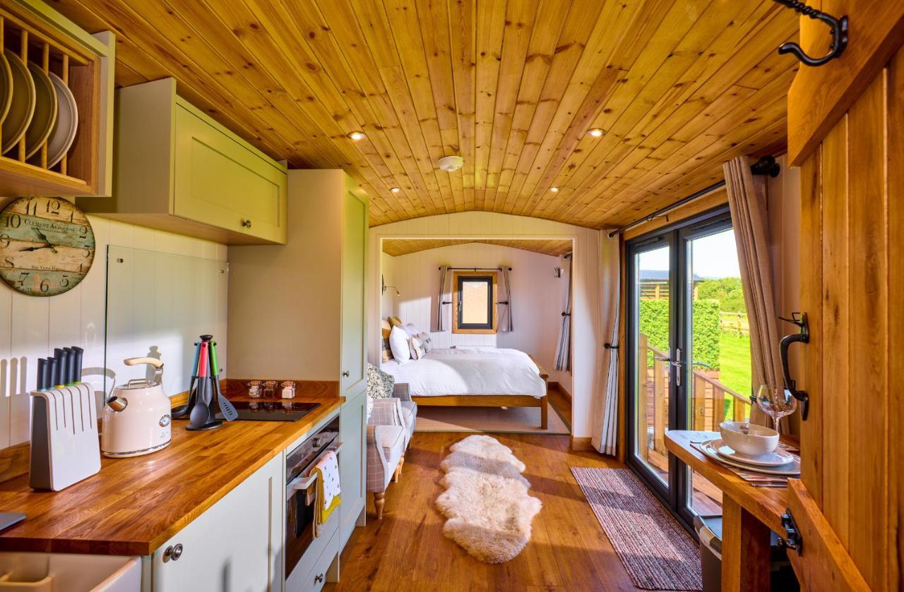 فندق Abberley Shepherds Hut - Ockeridge Rural Retreats Wichenford المظهر الخارجي الصورة