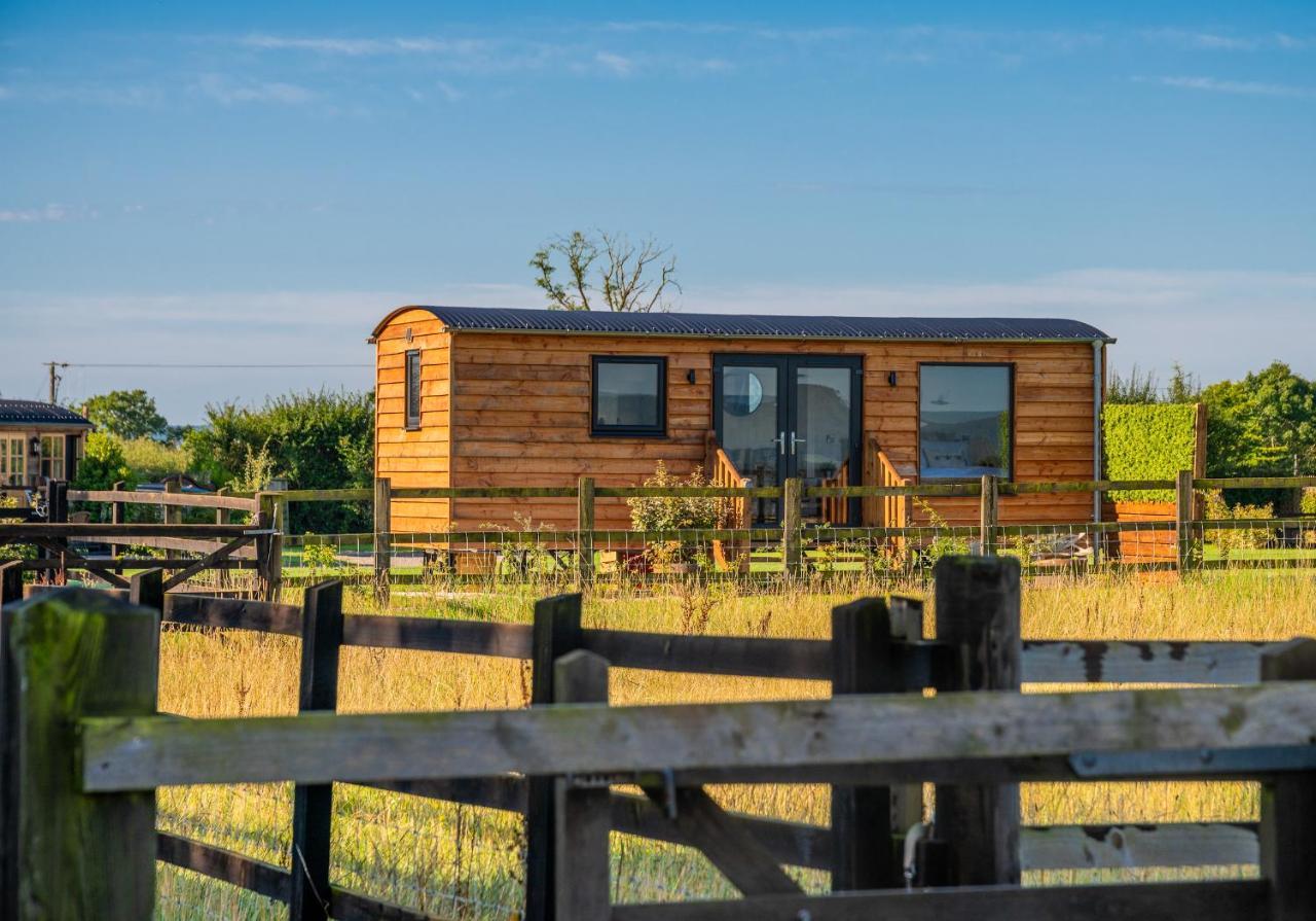 فندق Abberley Shepherds Hut - Ockeridge Rural Retreats Wichenford المظهر الخارجي الصورة