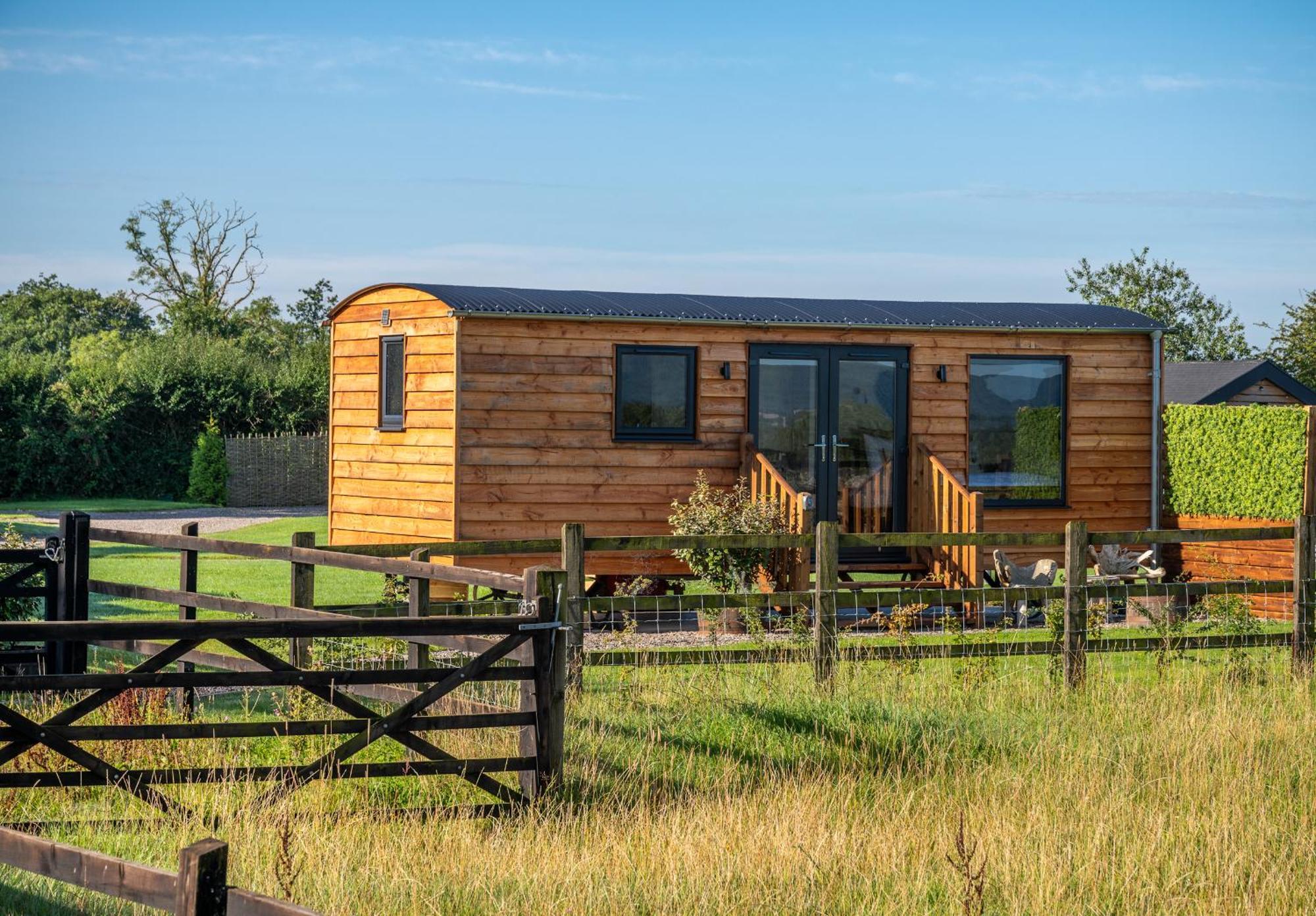 فندق Abberley Shepherds Hut - Ockeridge Rural Retreats Wichenford المظهر الخارجي الصورة